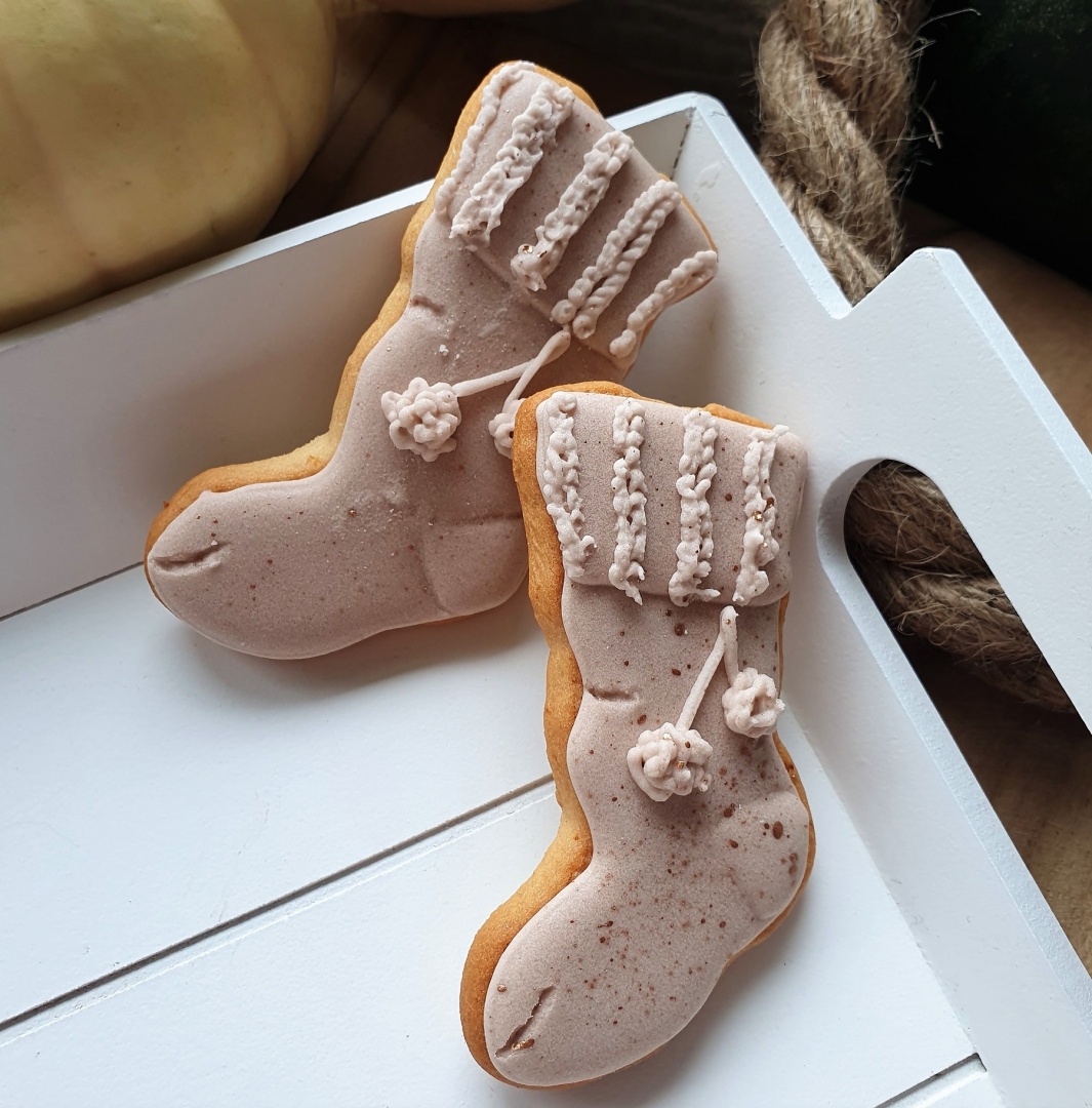 CIASTKA SKARPETY KAWA Z MLEKIEM